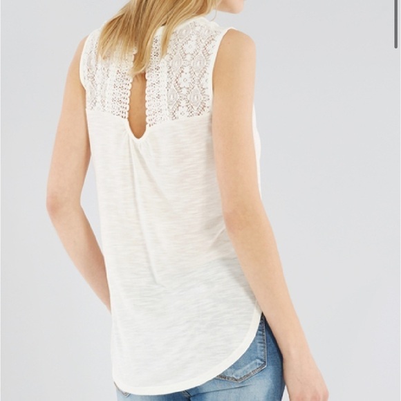 KISMET Victoria Lace Keyhole Back Notched Neck Top Size Extra Small - Picture 12 of 12